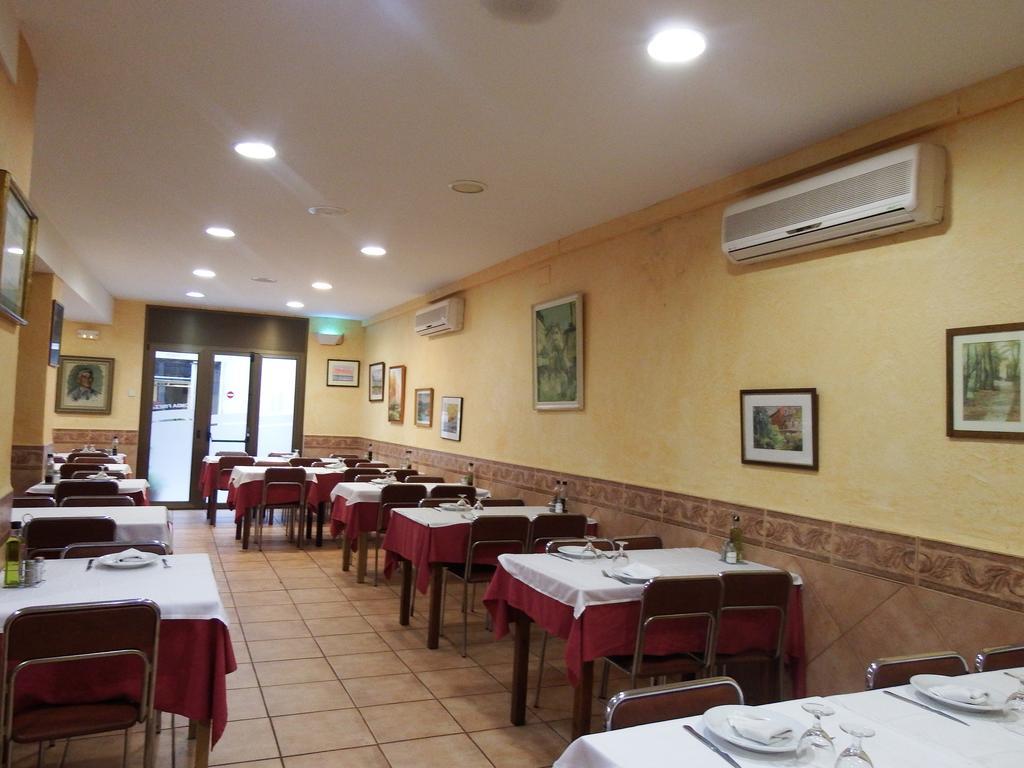 Apartamentos Fonda Finet Sant Feliu De Pallerols Exterior photo
