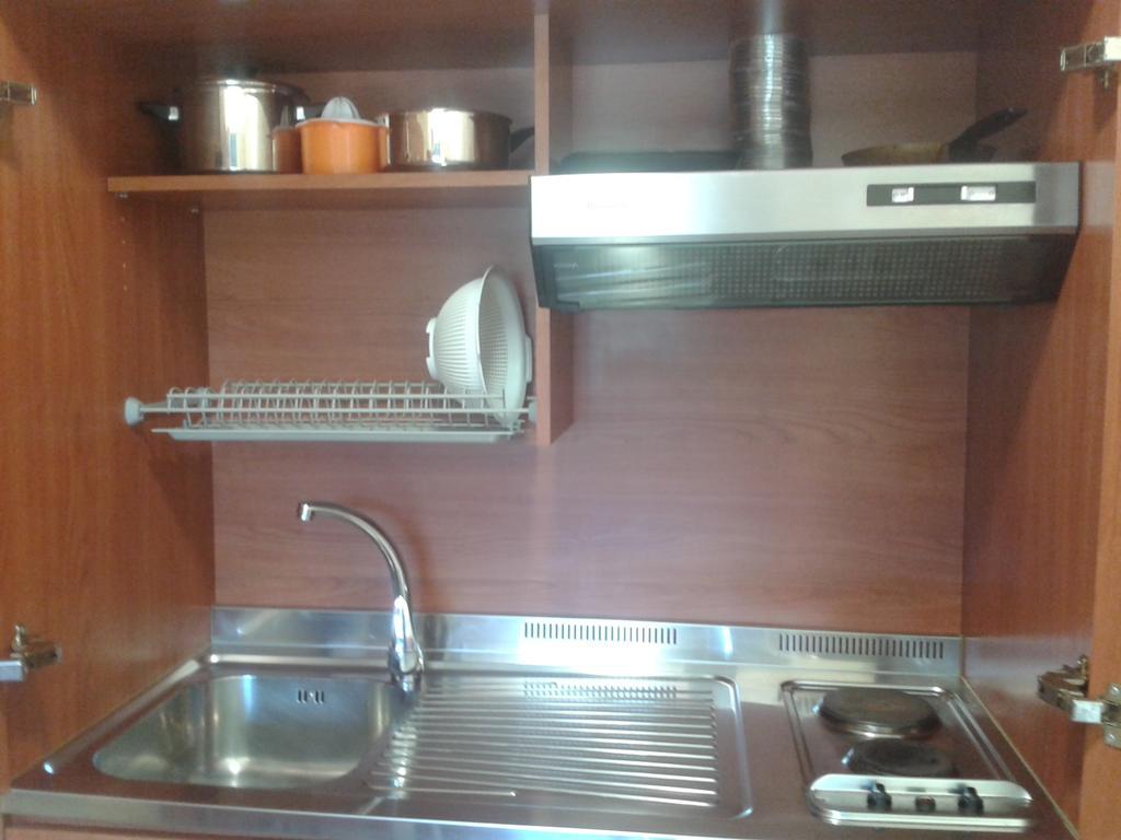 Apartamentos Fonda Finet Sant Feliu De Pallerols Room photo